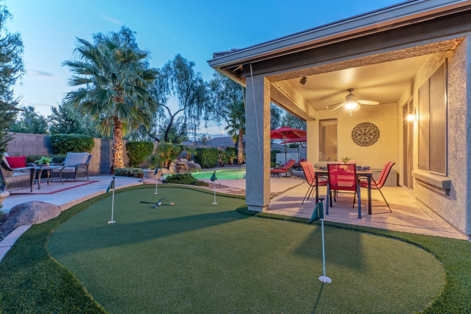 Arizona vacation rental backyard