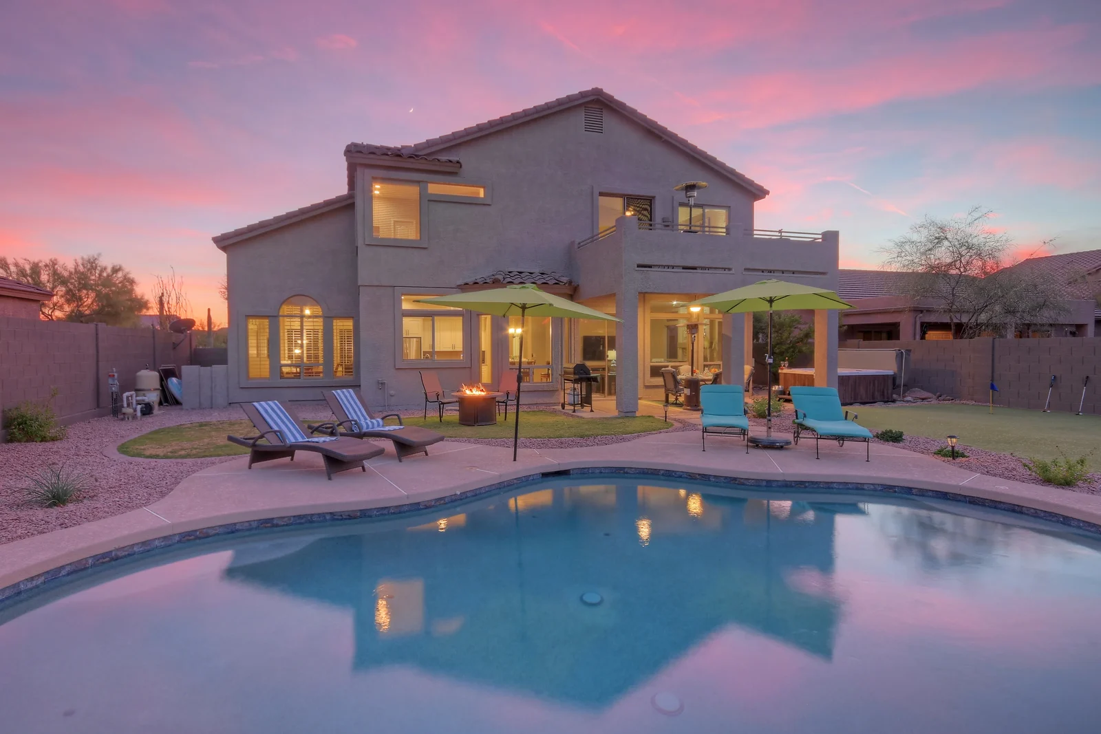 Arizona vacation rental pool area