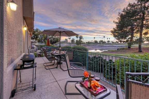 Superstition Lakes Golf Retreat - Image 1